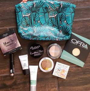 Ipsy Bag With Lots of Samples